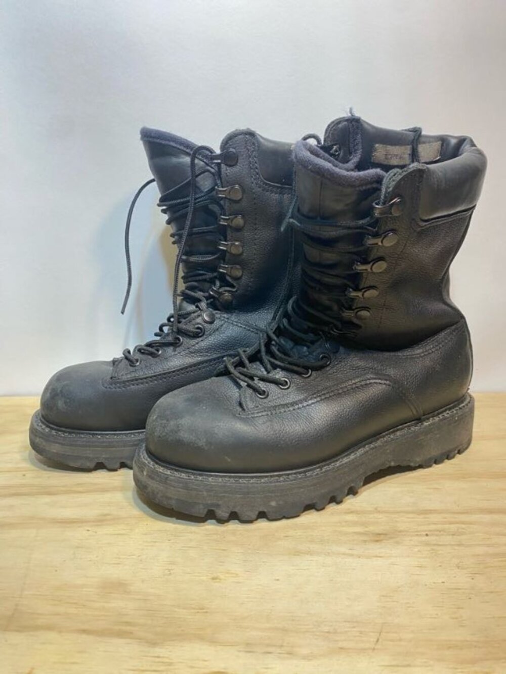 Wet Weather Combat Boots Size 250/106 US 5 (Women's 6.5) GORETEX And Vibram Sole